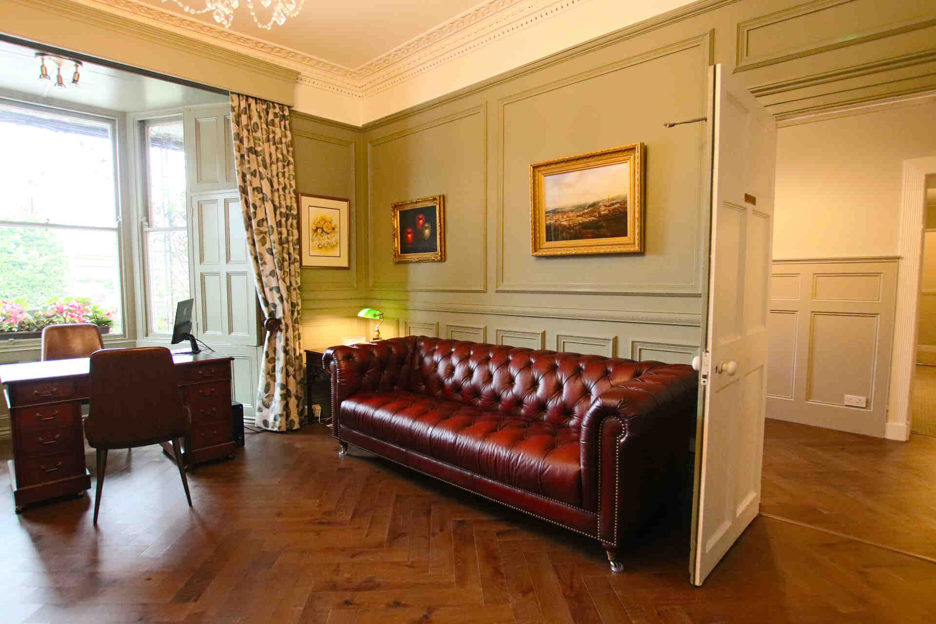 Luxurious sitting room in Tivoli